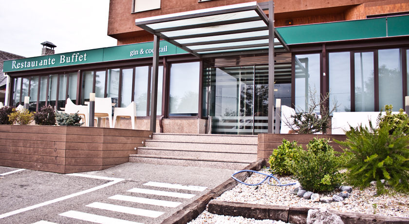 Hotel Corona De Galicia Valga Eksteriør bilde